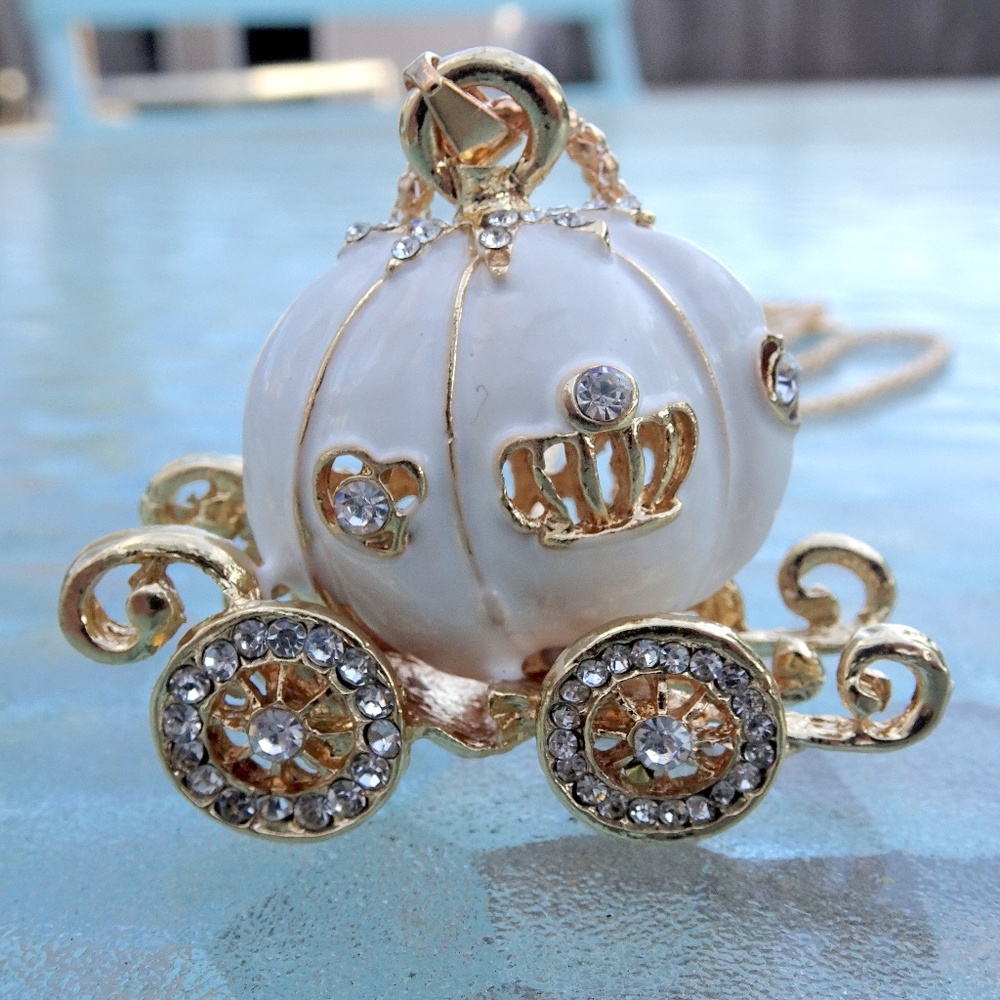 White Enamel Carriage & Jewel Cinderella Fairytale Statement Necklace - Picture 7 of 8